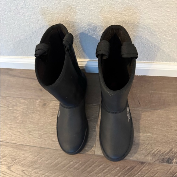 The North Face Waterproof Winter Boots - Picture 4 of 5